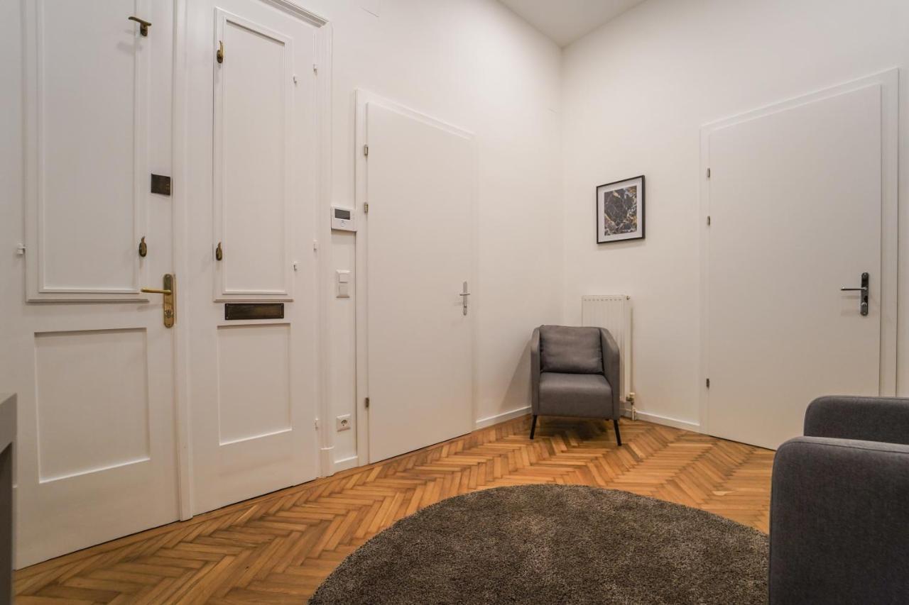 Vina #2 Apartment Виена Екстериор снимка